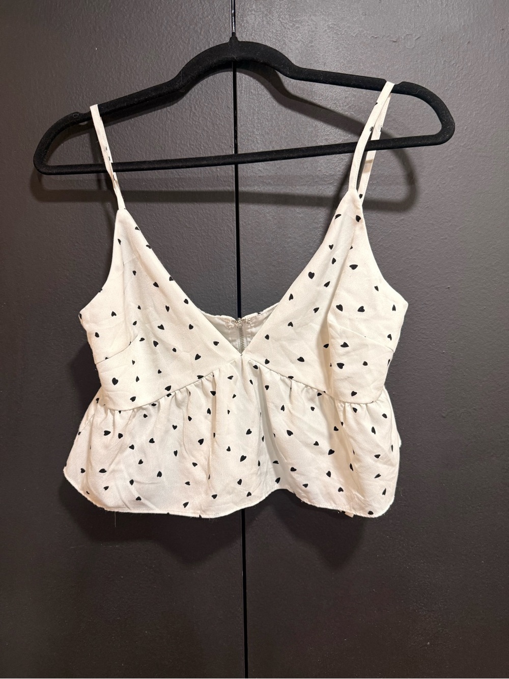 SUPERDOWN ALENE TIE FRONT TOP IN WHITE HEARTS - M